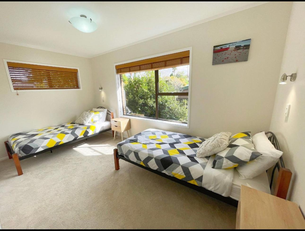 Spacious Retreat With Mountain View 로토루아 외부 사진